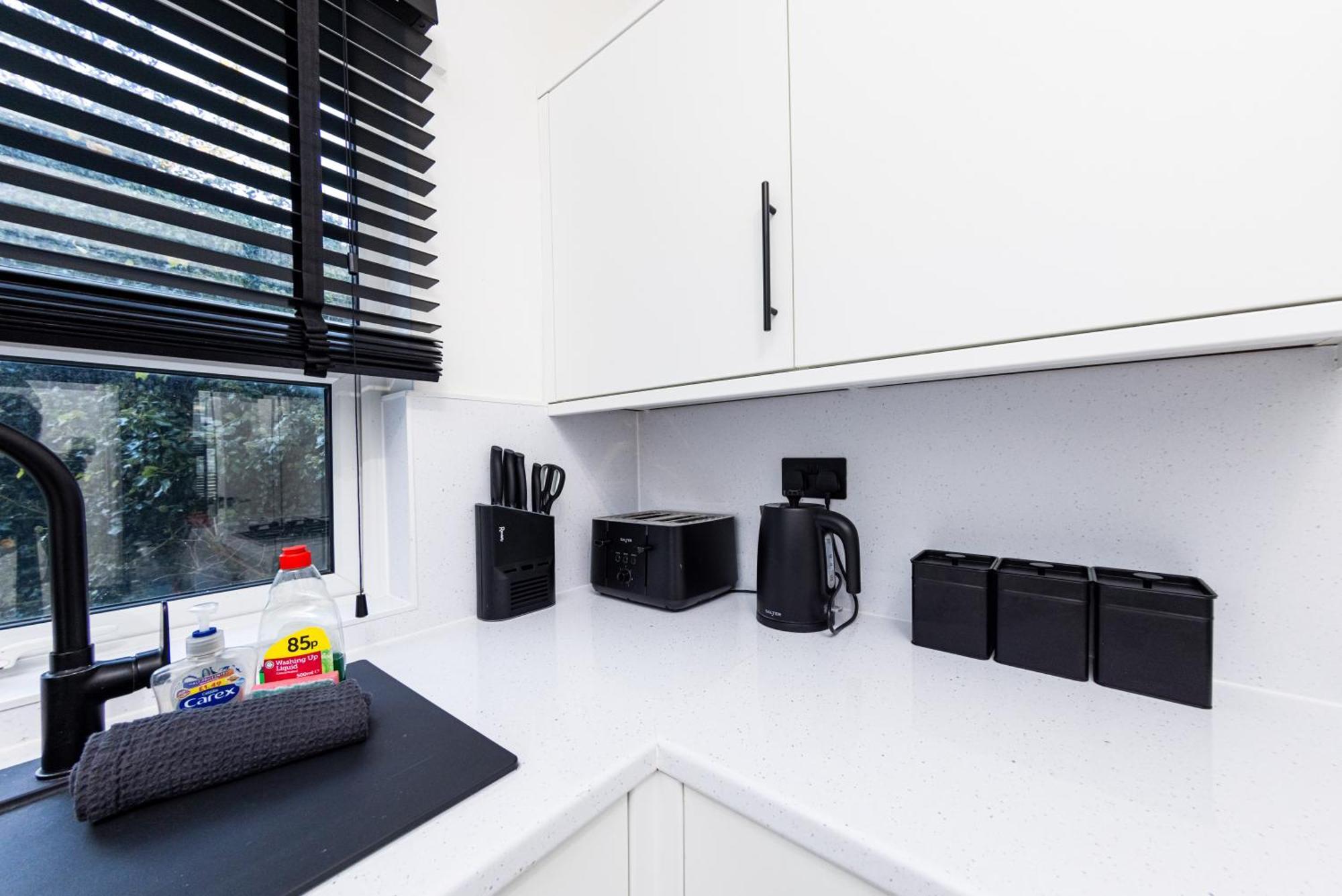 Park House, Refurbed Modern Interior, Located In Finsbury Park Appartement Londen Buitenkant foto
